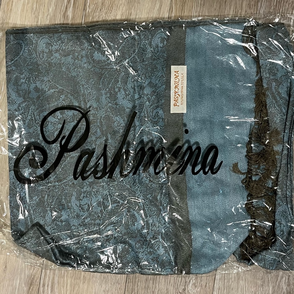 Paisley pashmina